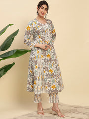 High-quality Rajwada Anarkali 12 Kali Kurti Pant Dupatta set with a floral print in pure cotton