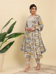 High-quality Rajwada Anarkali 12 Kali Kurti Pant Dupatta set with a floral print in pure cotton