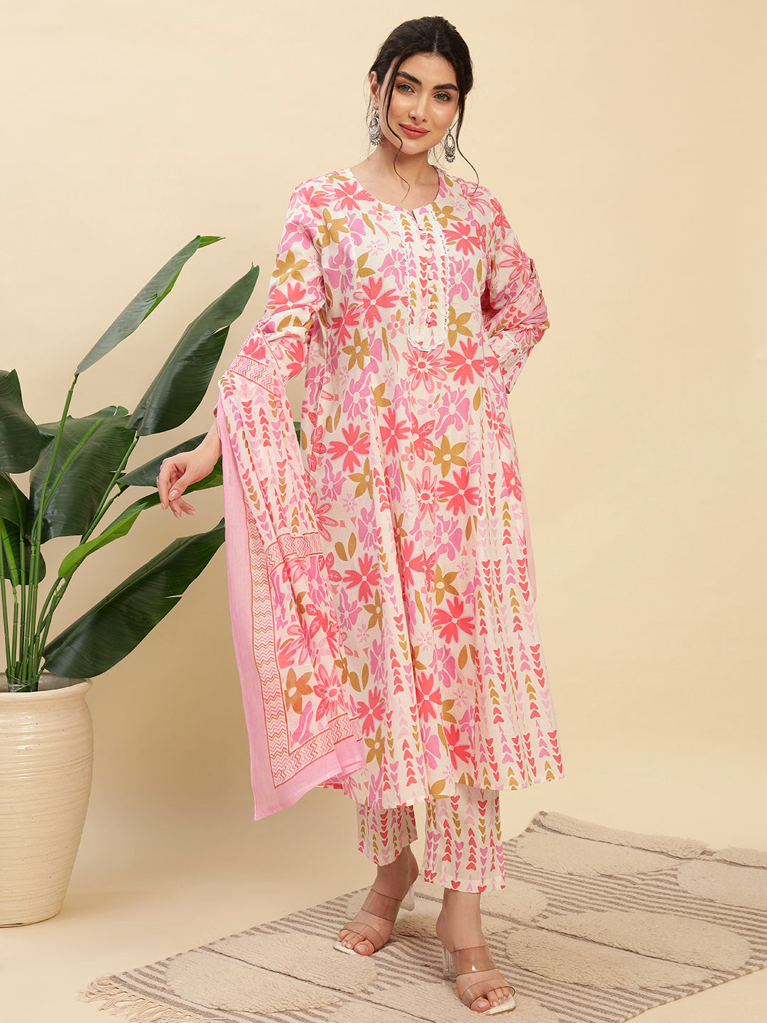 High-quality Rajwada Anarkali 12 Kali Kurti Pant Dupatta set with a floral print in pure cotton