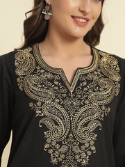 Thread Plus Cotton Flax Solid Colors Straight Kurti With Embroidery In Black For Women