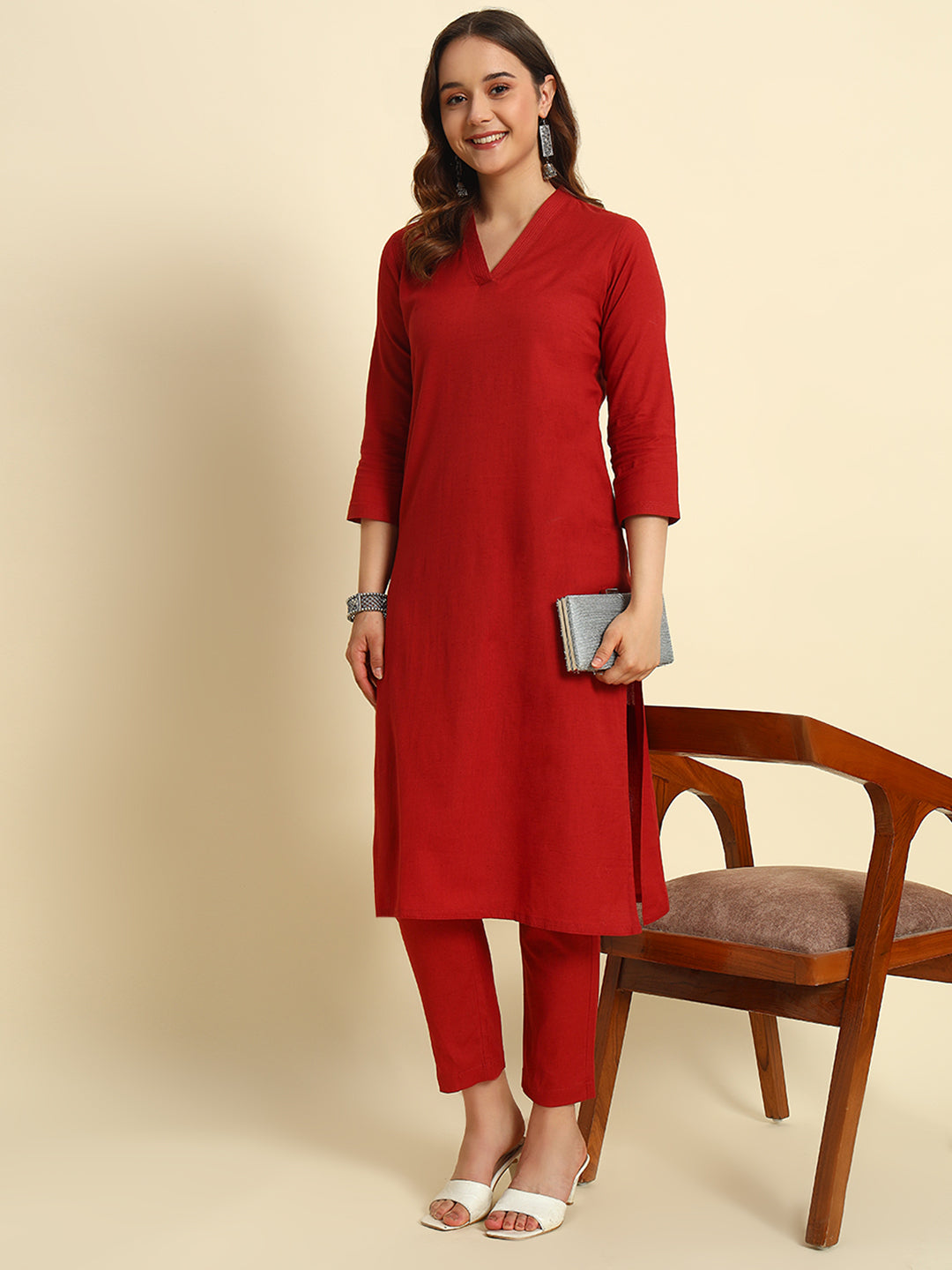 Thread Plus Cotton Flax Set Straight Kurti With Pant In Red Color For Women