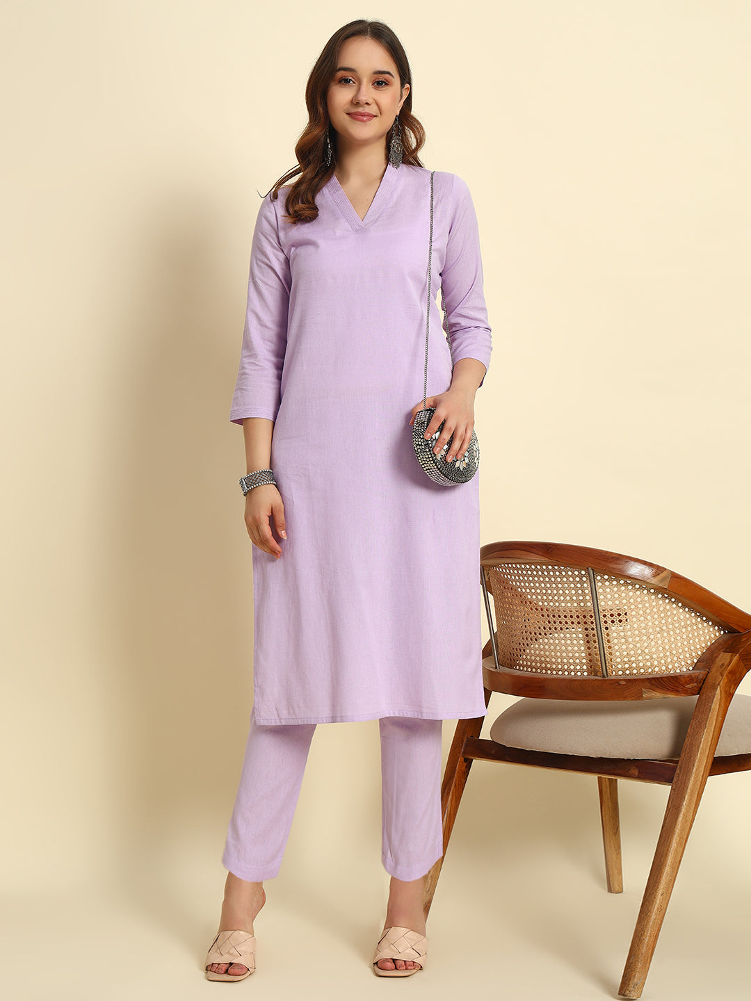 Thread Plus Cotton Flax Set Straight Kurti With Pant In Lavender Color For Women