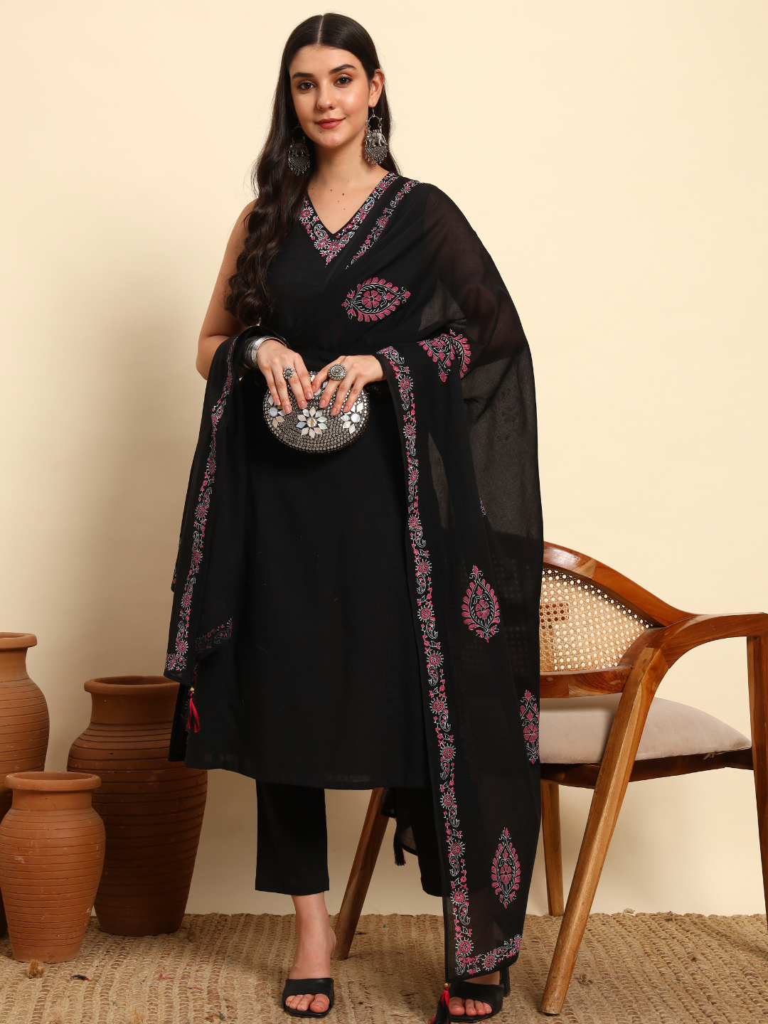 Thread Plus Slub Cotton Hand Block Kurti Set Of 3 Without Sleeves With Malmal Dupatta Black