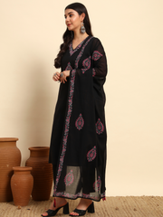 Thread Plus Slub Cotton Hand Block Kurti Set Of 3 Without Sleeves With Malmal Dupatta Black