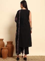 Thread Plus Slub Cotton Hand Block Kurti Set Of 3 Without Sleeves With Malmal Dupatta Black